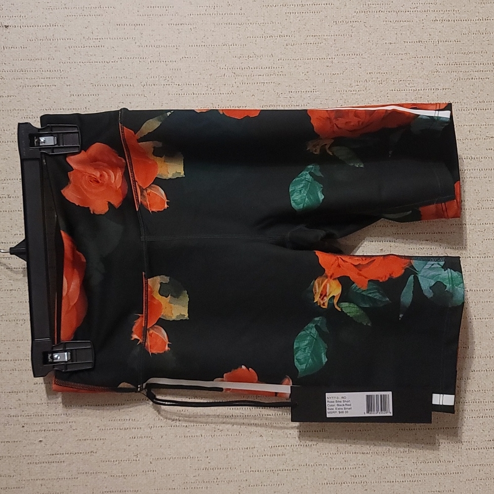 NOLI ROSE BIKE SHORT: BLACK/RED: NWT: SZ XS